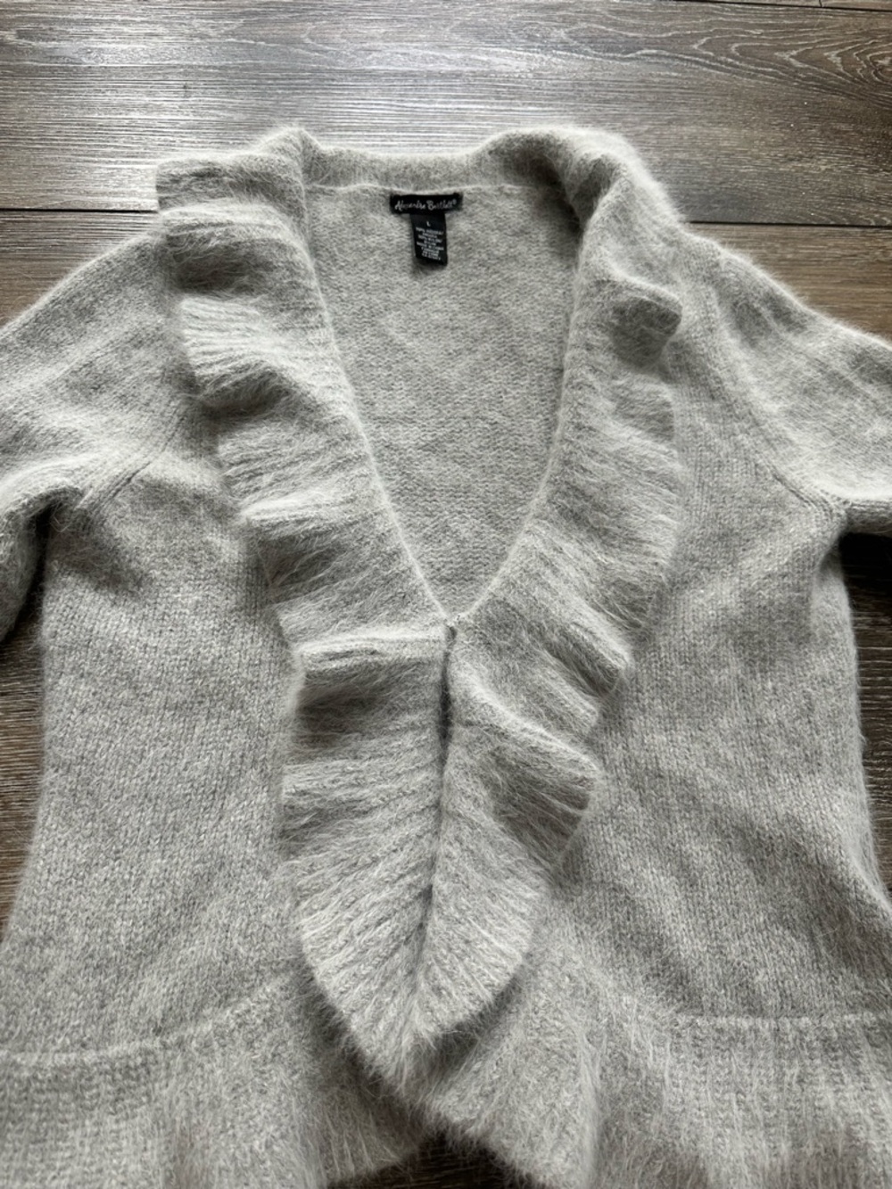 Alexandra Bartlett feminine/vintage inspired Ruffle-Trim Cardigan/ angora/large - Picture 4 of 11